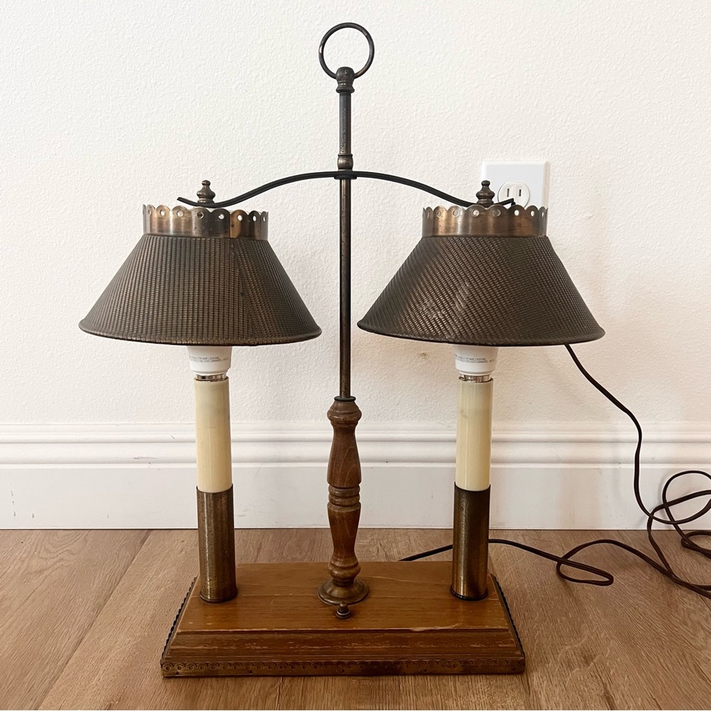RARE Vtg Mid Century Hollywood Regency Feldman Co Label Brass Shades Table Lamp